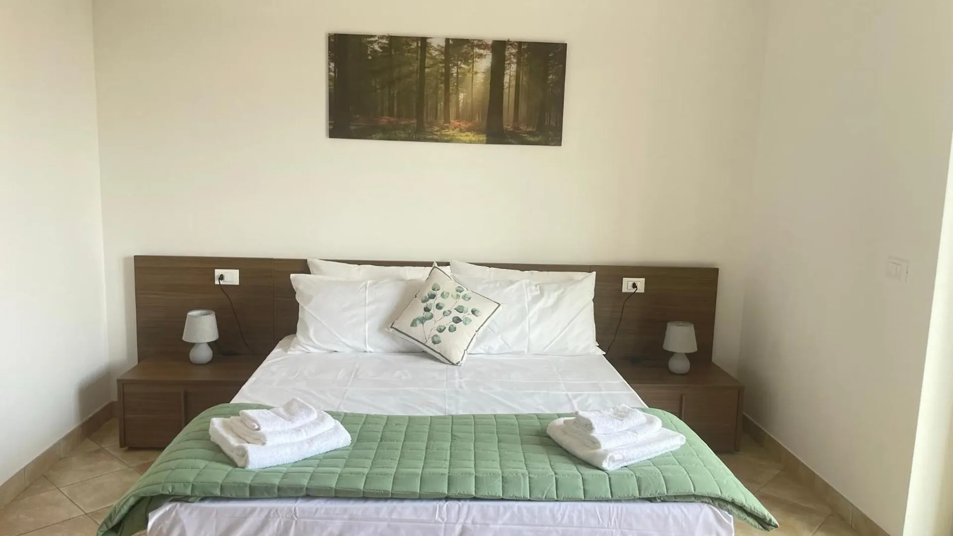 Maison De Cheeramie - Tourist Apartments Tra Mare E Etna Mascali 0*,  Italia